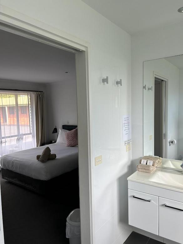 Best Western Colonial Village Motel Warrnambool Habitación foto